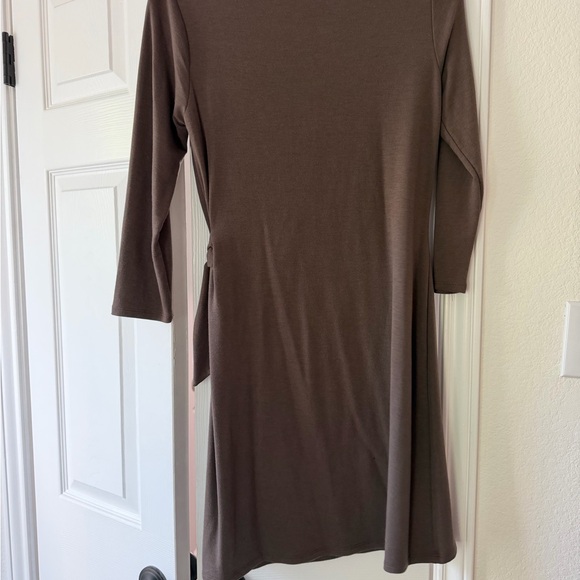 Cable & Gauge Brown Long Sleeve Tie-Waist Dress - Picture 3 of 3
